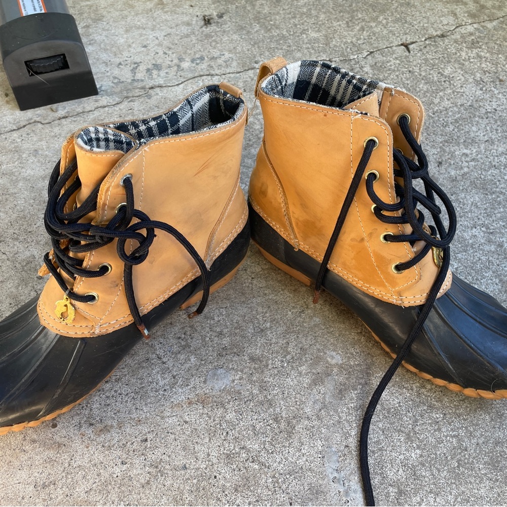 Sorel Duck boots, lightly line, size 8